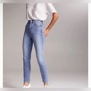 Denim Forum The Angelica Slim